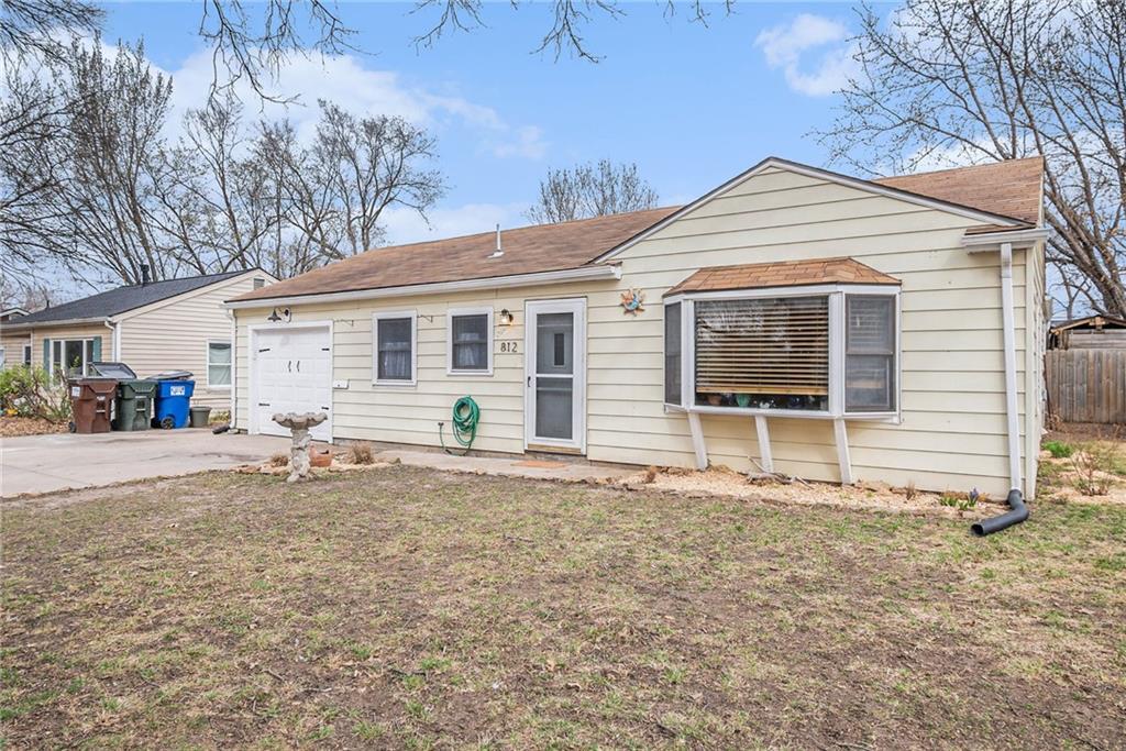 Crestline Dr, Lawrence, KS 66049