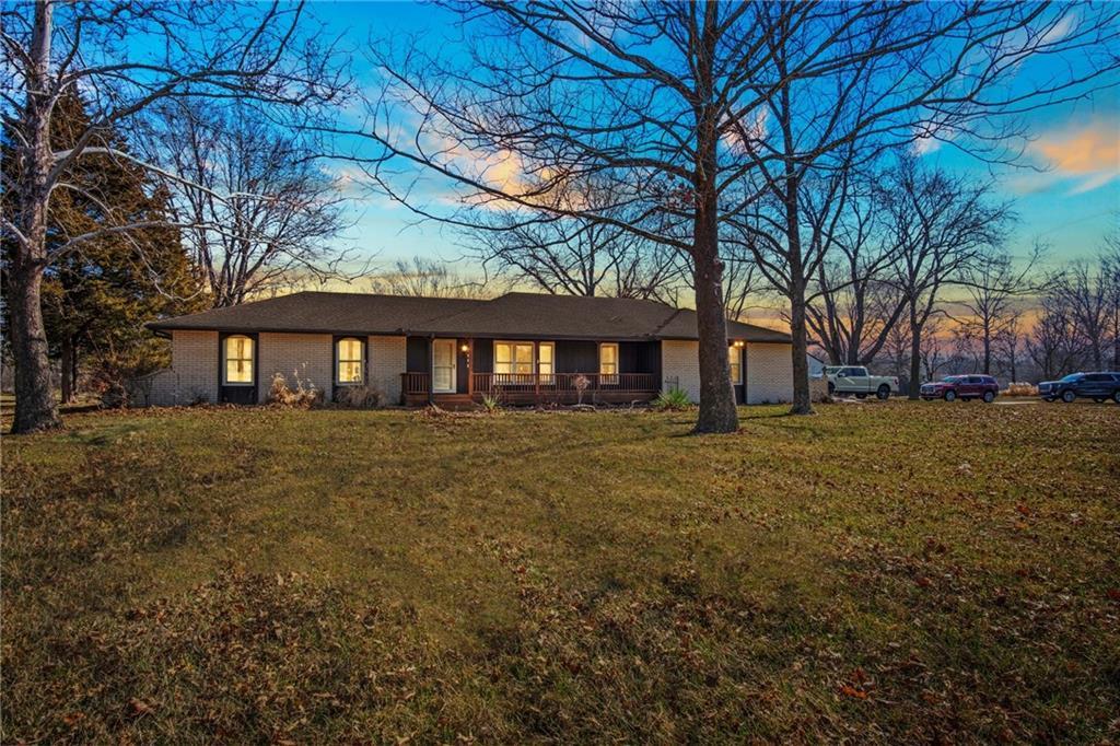 Sw Lincolnshire Cir, Topeka, KS 66610