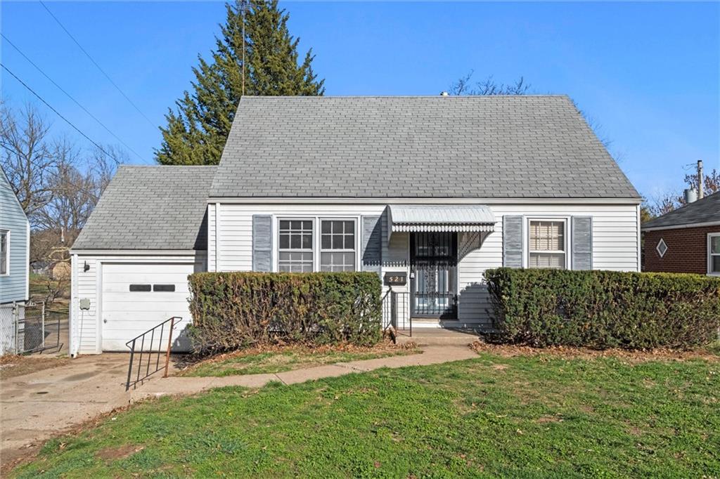 S Ralston St, Sugar Creek, MO 64054