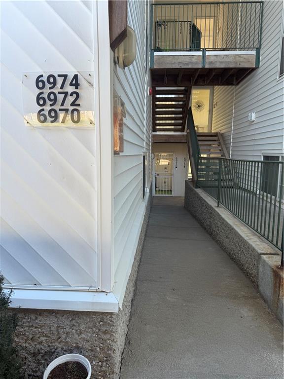 N Olive St, Kansas City, MO 64118