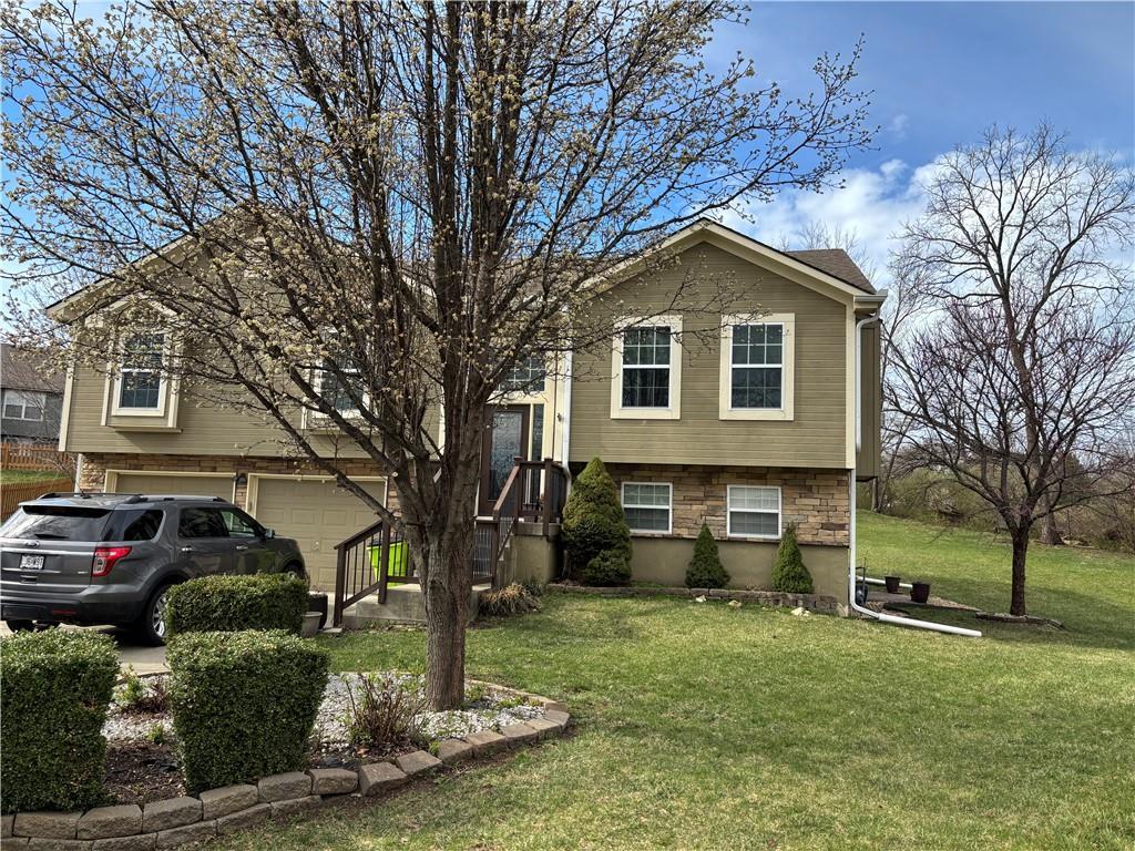 W 179th Ter, Belton, MO 64012