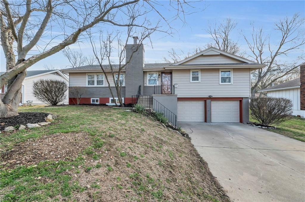Harris Ave, Raytown, MO 64133