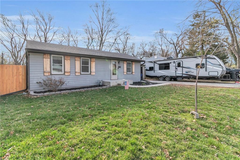 Hardy Ave, Raytown, MO 64133