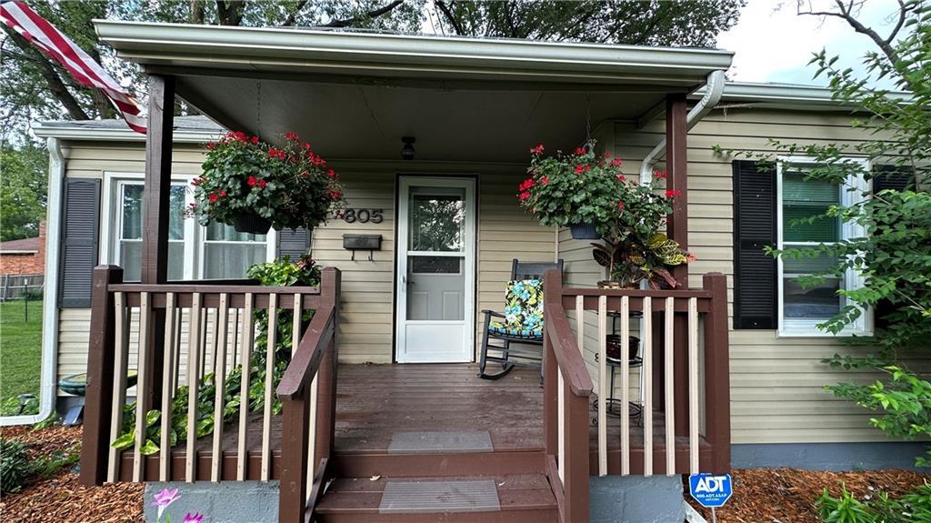 N 3rd St, Independence, MO 64050