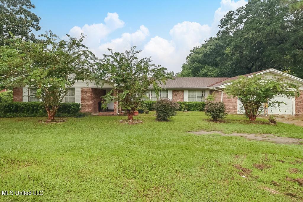 Rodenberg Ave, Biloxi, MS 39531