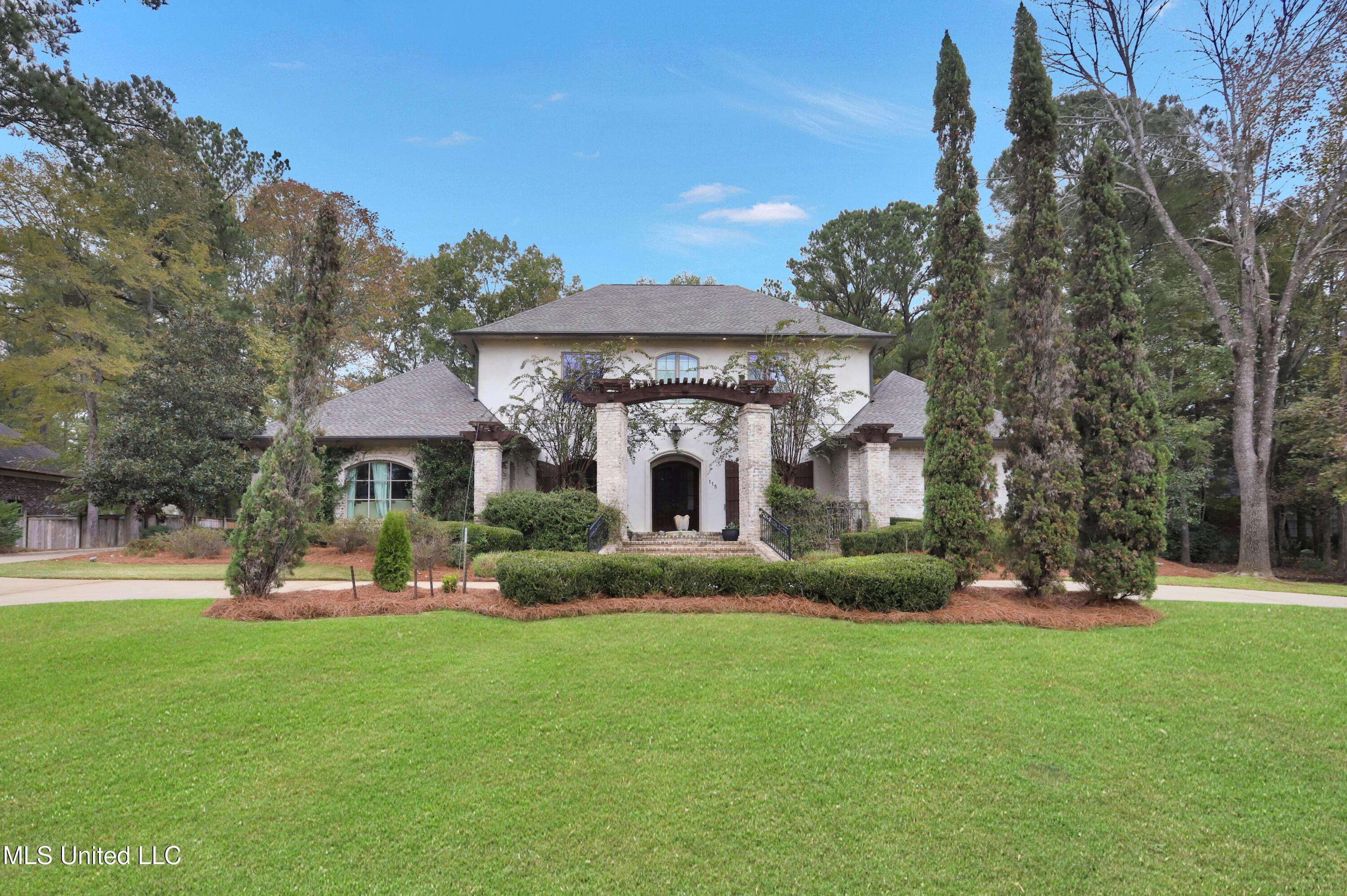 Summer Lake Dr, Ridgeland, MS 39157