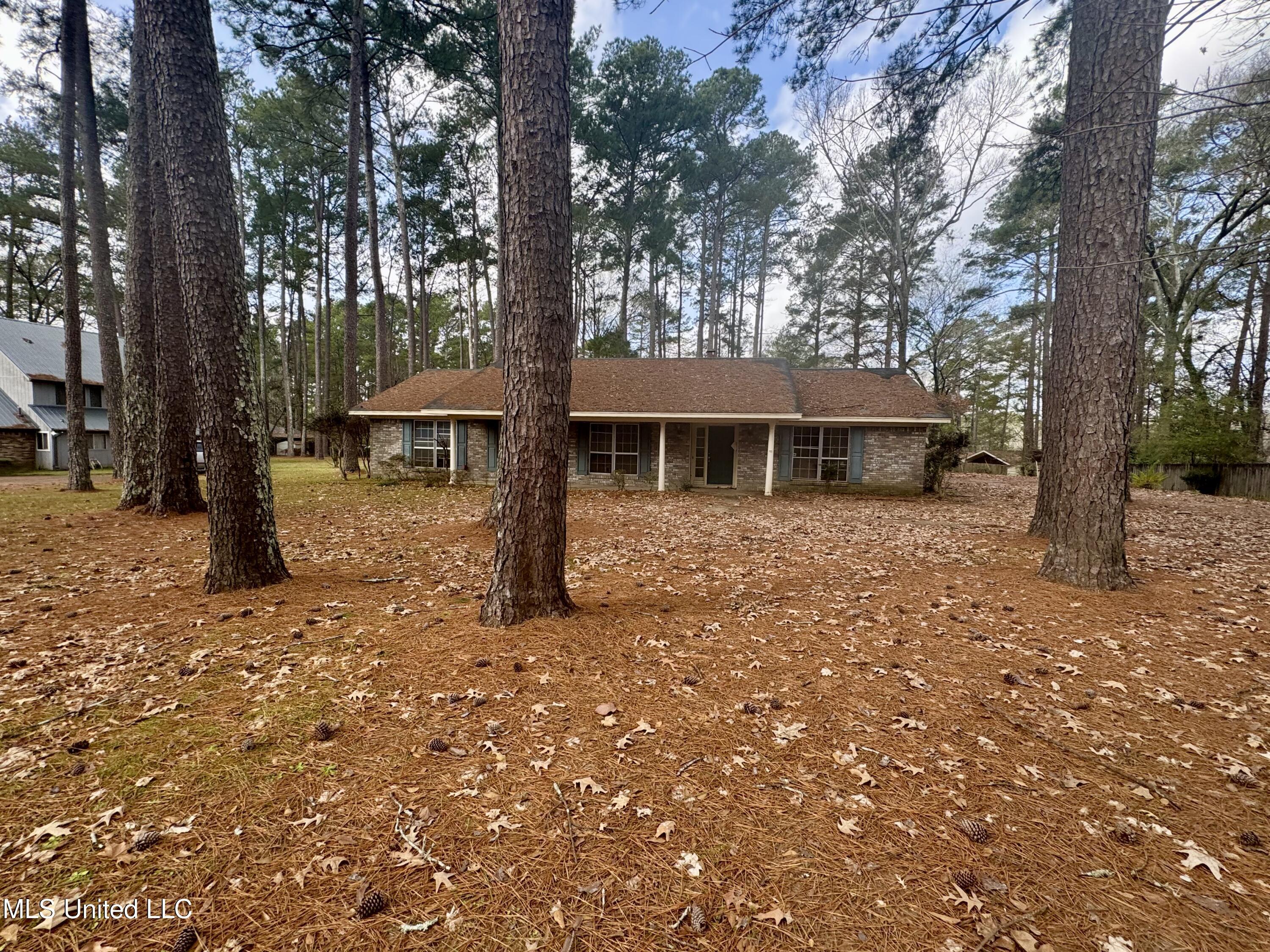Rob Ln, Jackson, MS 39212