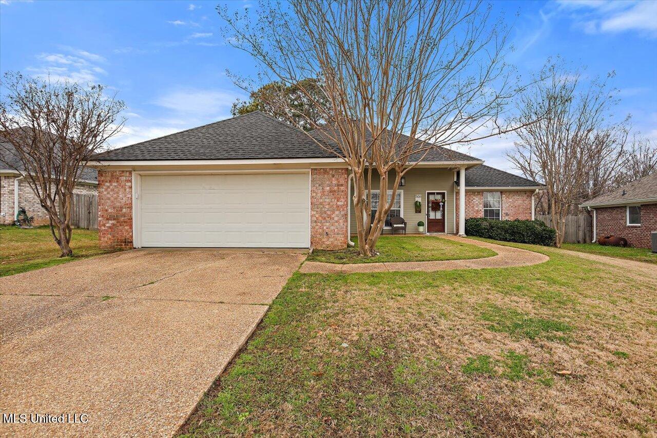 W Abbey Pl, Brandon, MS 39047