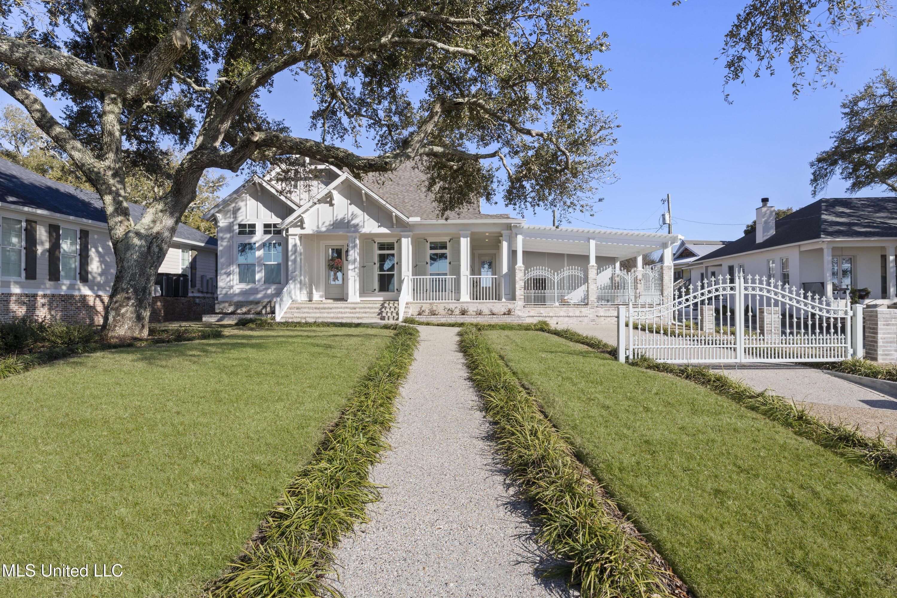Olive Ave, Gulfport, MS 39501