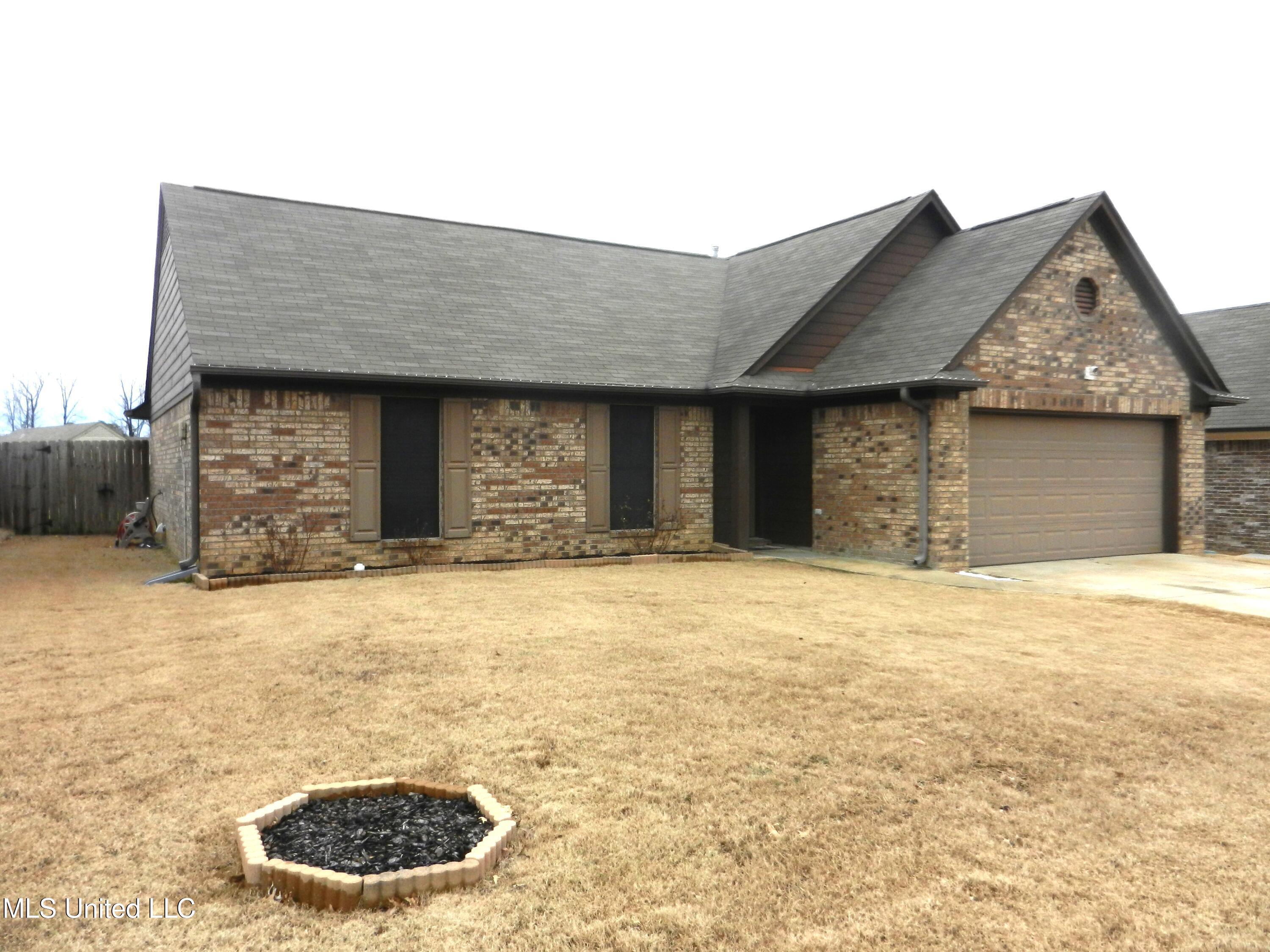 Willow Dr, Southaven, MS 38671