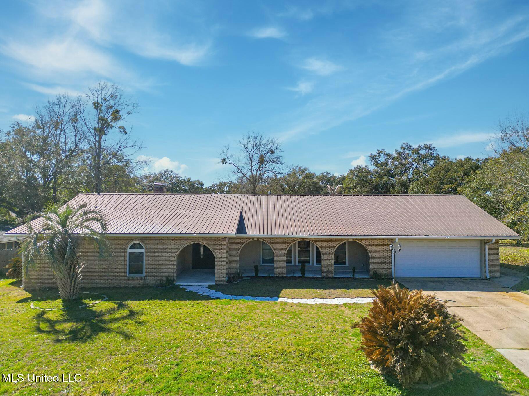 Pirate Ave, Long Beach, MS 39560