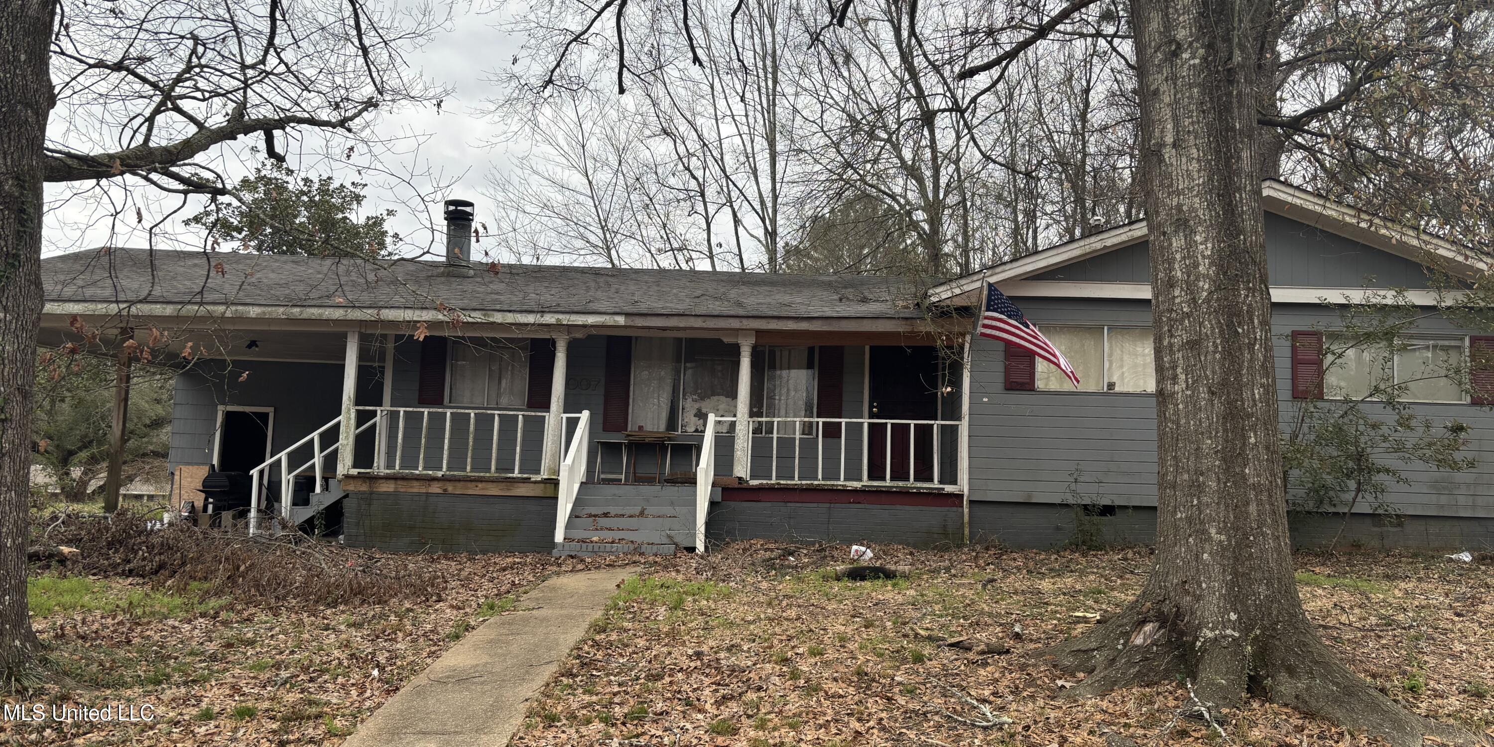 Garden Park Dr, Jackson, MS 39204