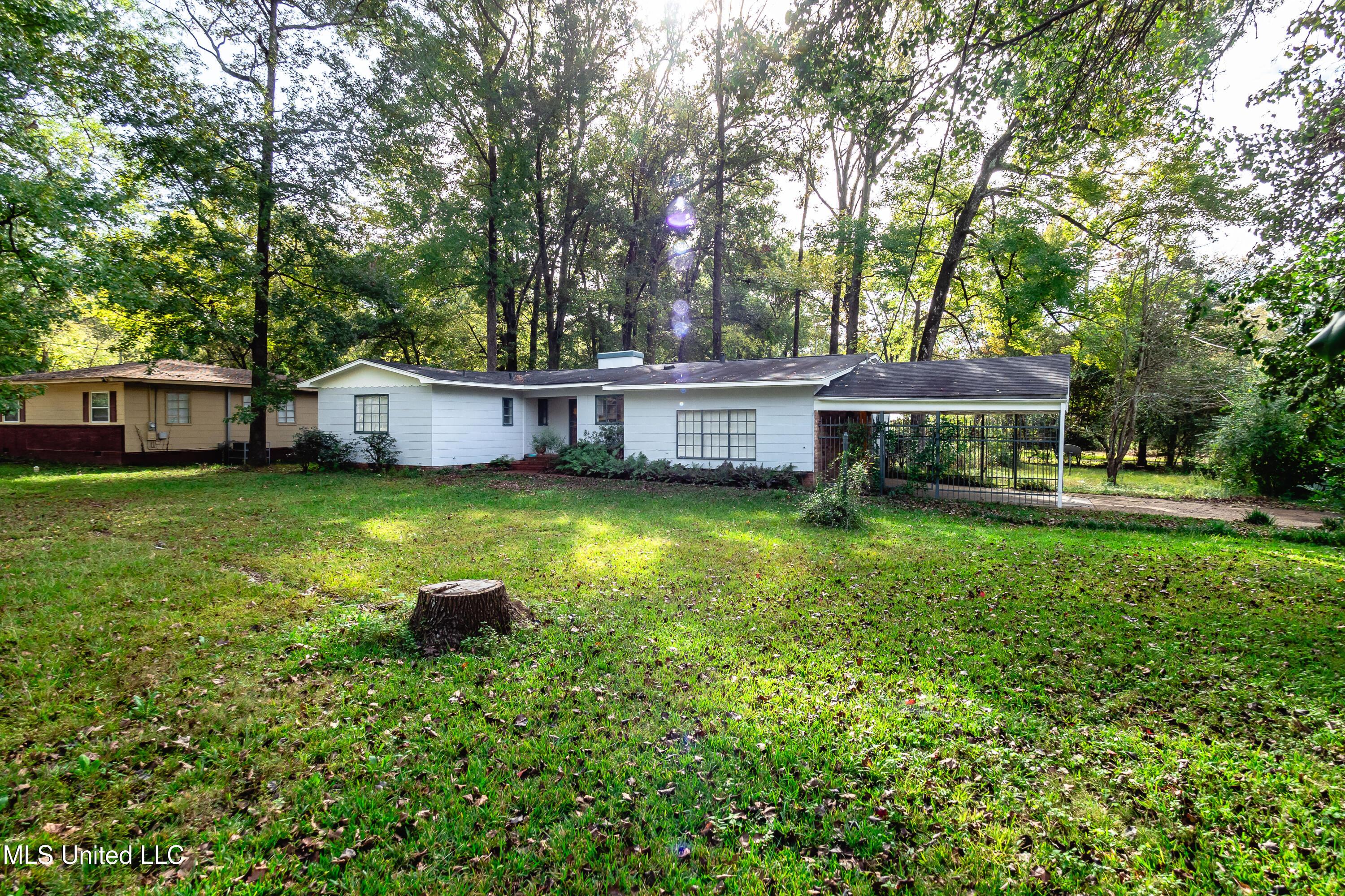 Meadowbrook Rd, Jackson, MS 39206