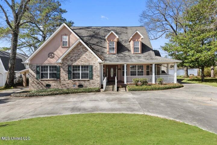 Rault Dr, Lumberton, MS 39455