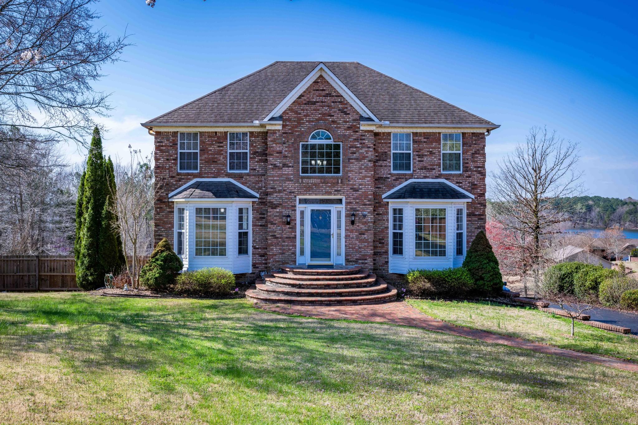 Mulberry Ln, Lexington, TN 38351