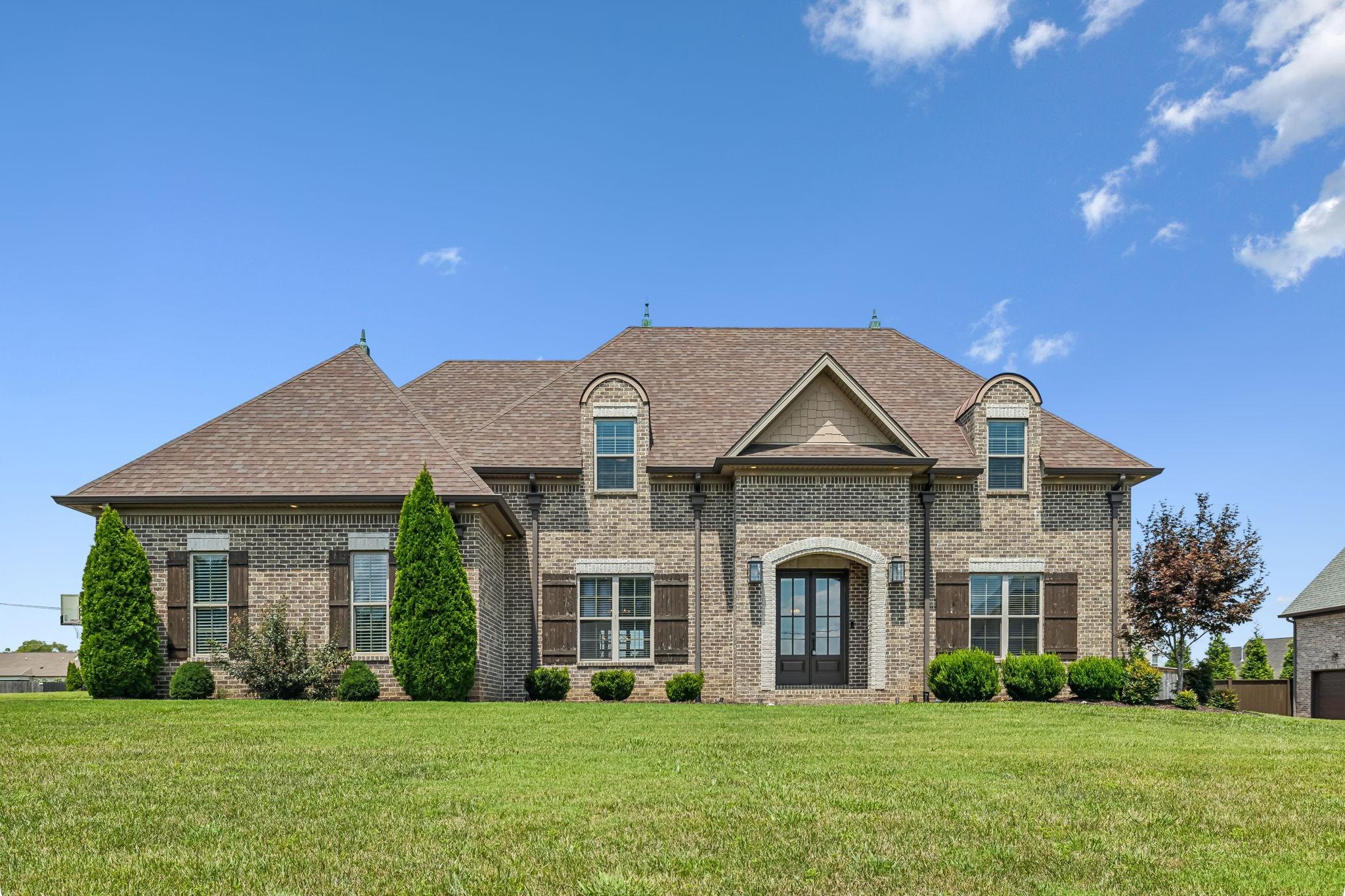 Club Meadow Dr, Garland, TX 75041