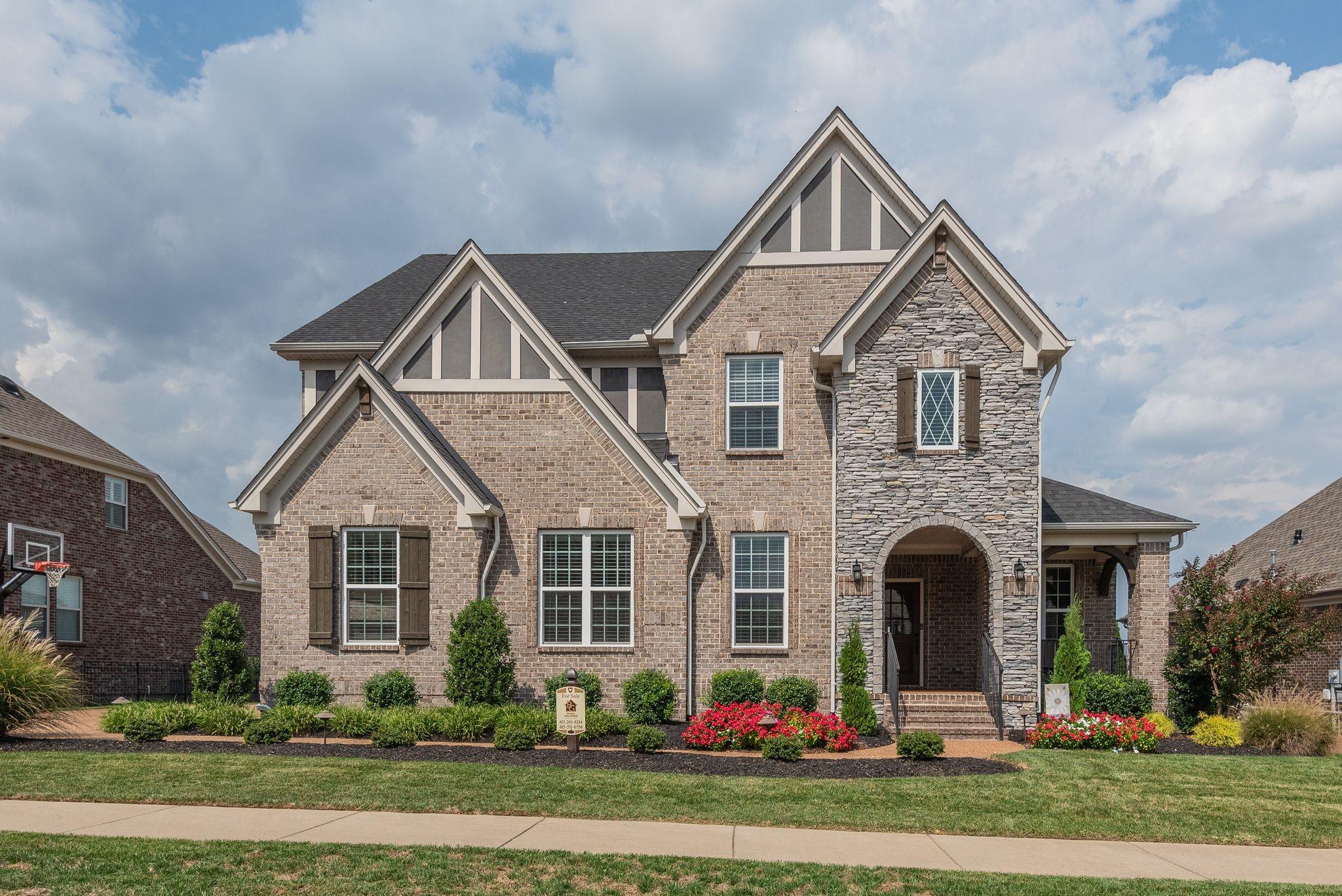 Vinings Blvd, Gallatin, TN 37066