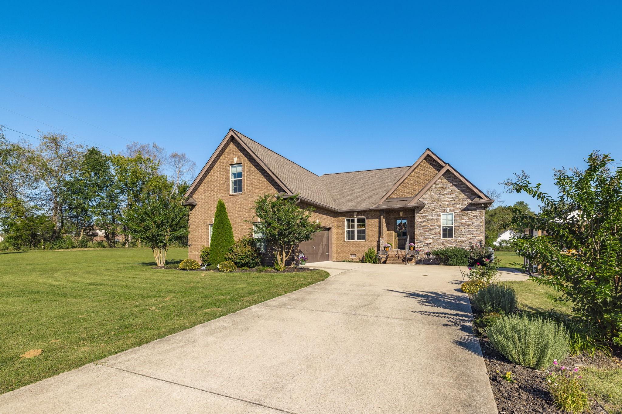 Tulip Ct, Castalian Springs, TN 37031