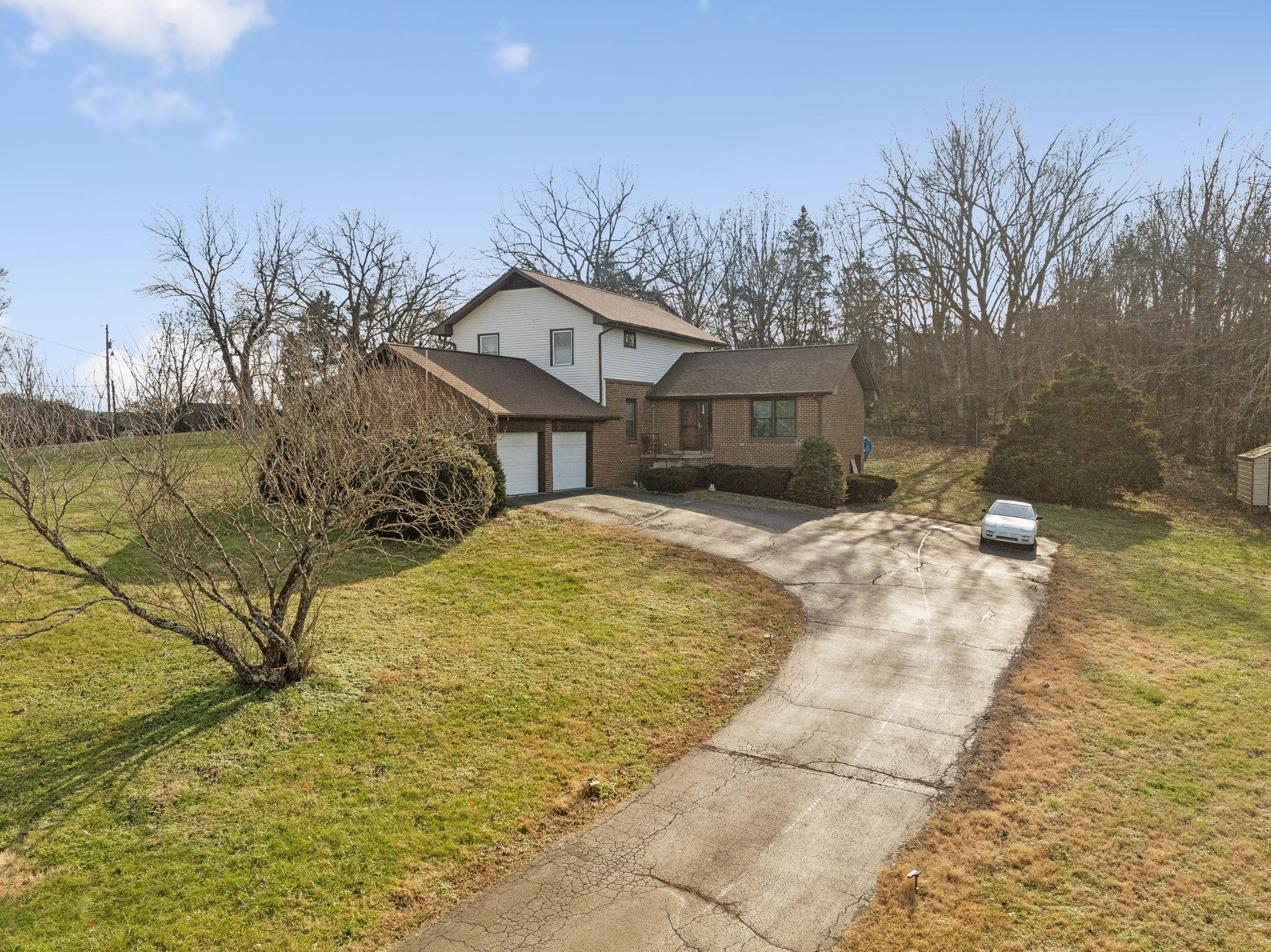 Circle Dr, Hartsville, TN 37074