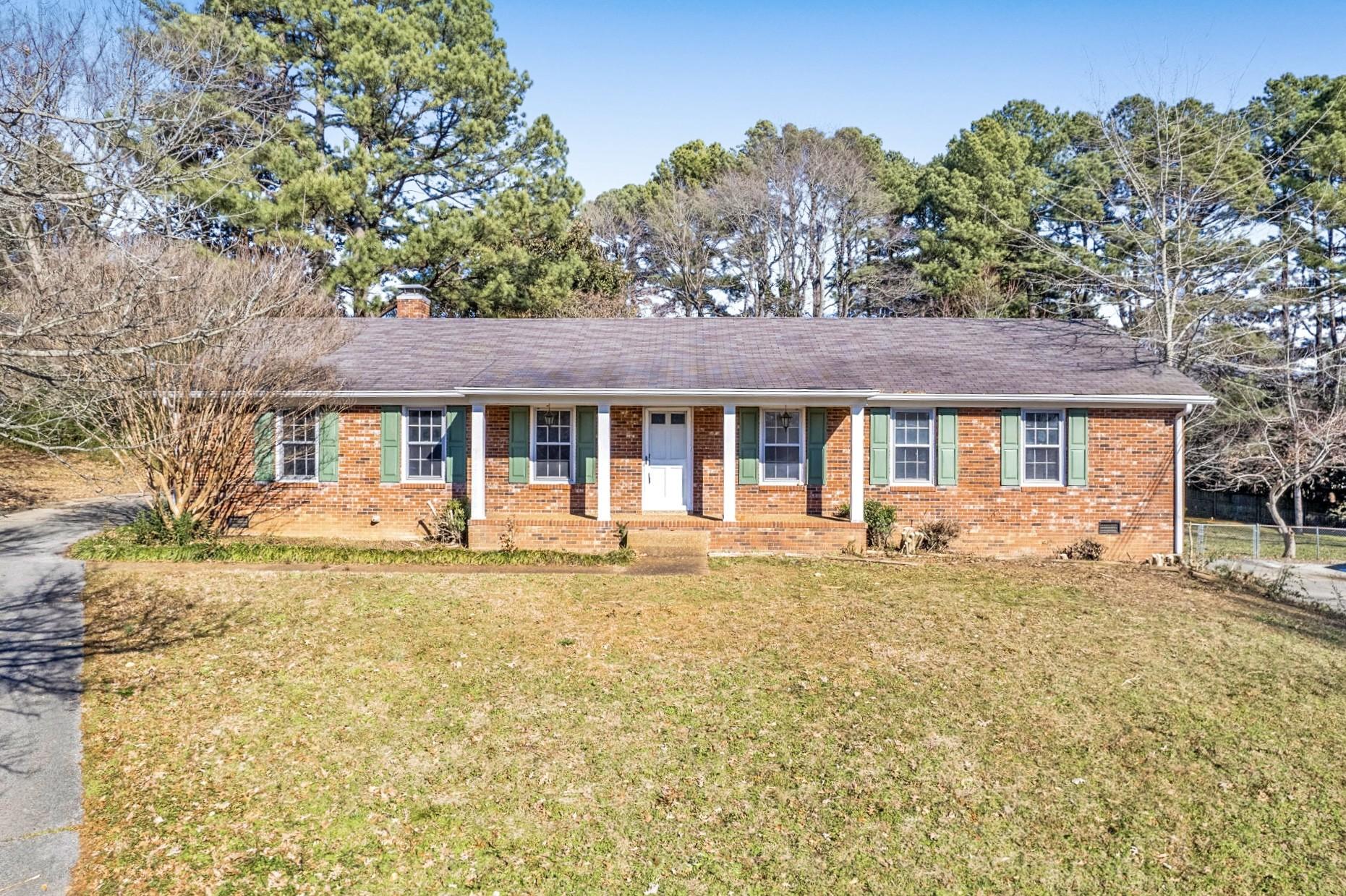 Deerfield Cv, Jackson, TN 38305