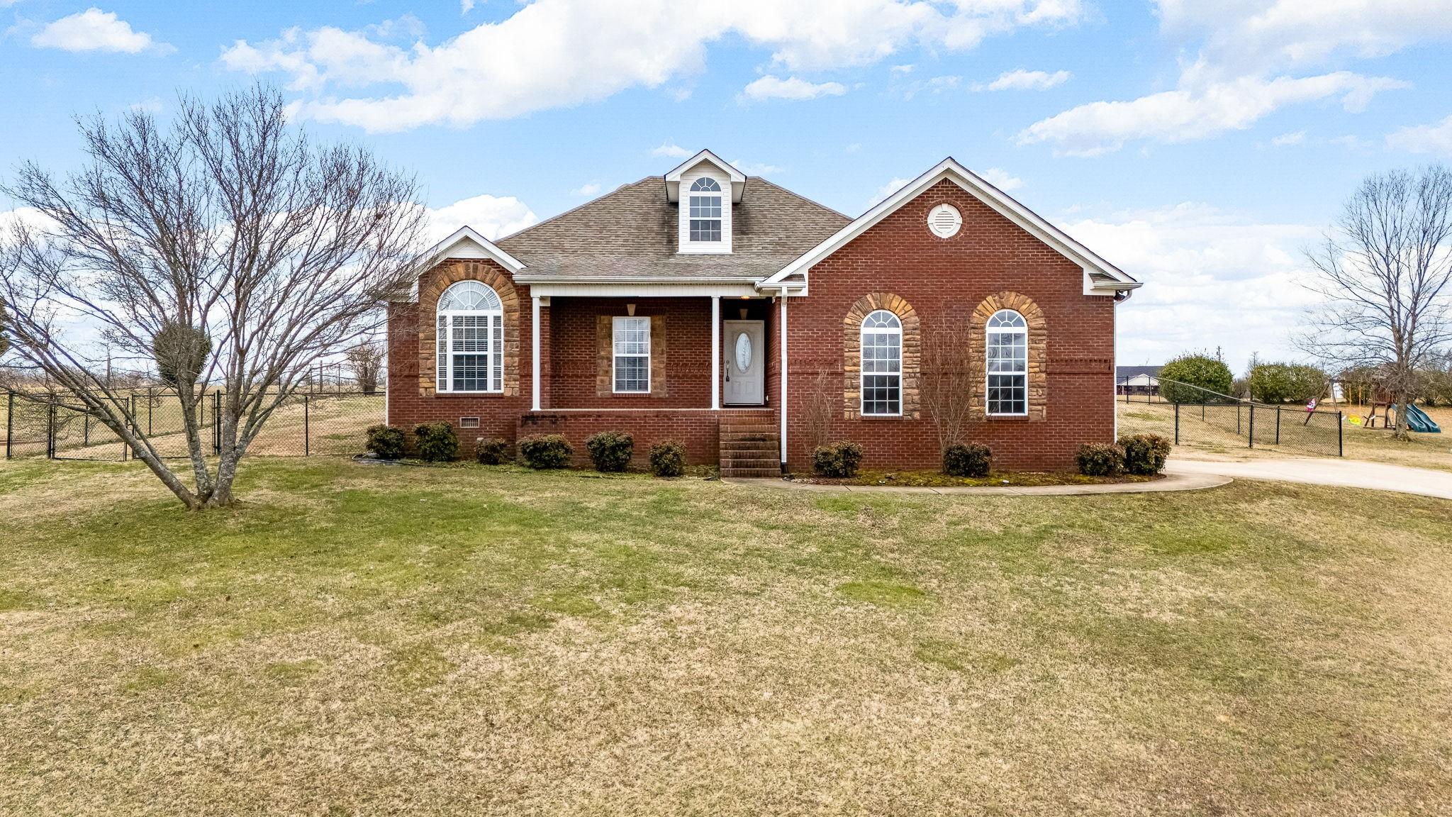 Elizabeth Cir, Fayetteville, TN 37334