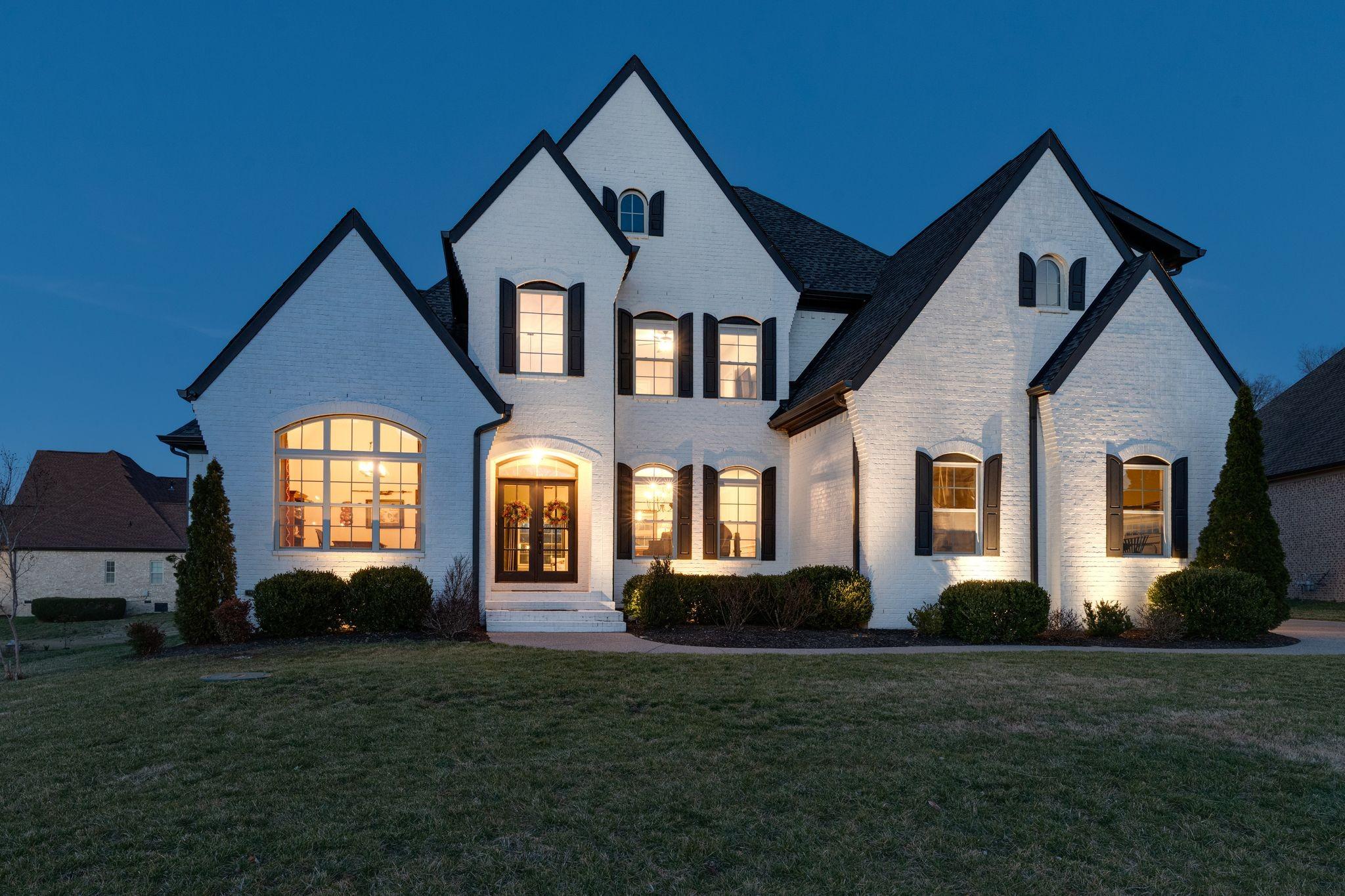 Holstein Dr, Nolensville, TN 37135