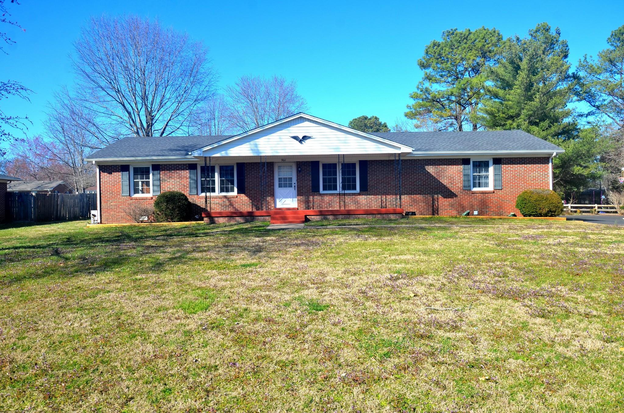 Midway St, Lewisburg, TN 37091