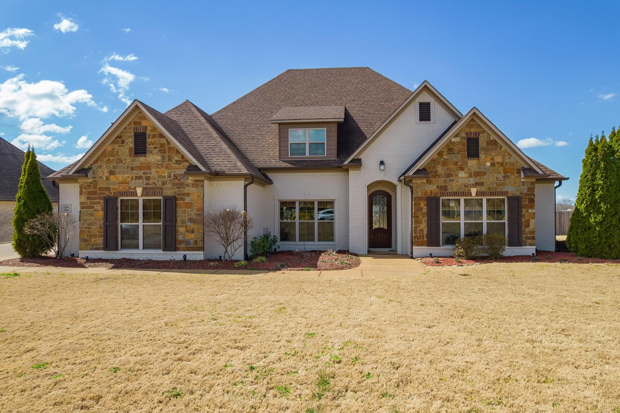 Grand Haven Dr, Jackson, TN 38305