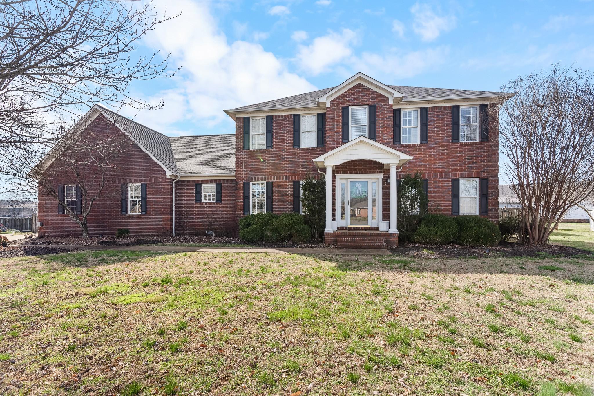 Cedar Ct, Lawrenceburg, TN 38464