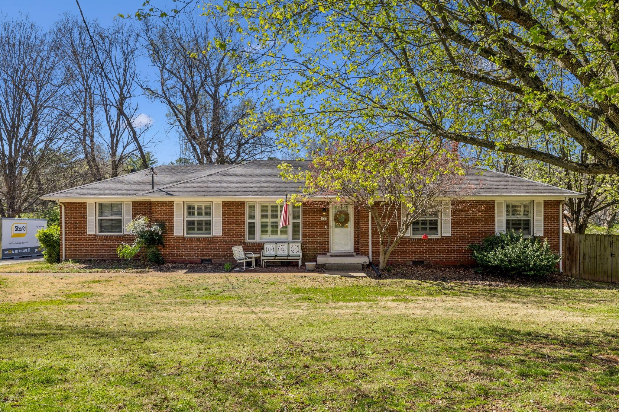Elaine Dr, Nashville, TN 37211