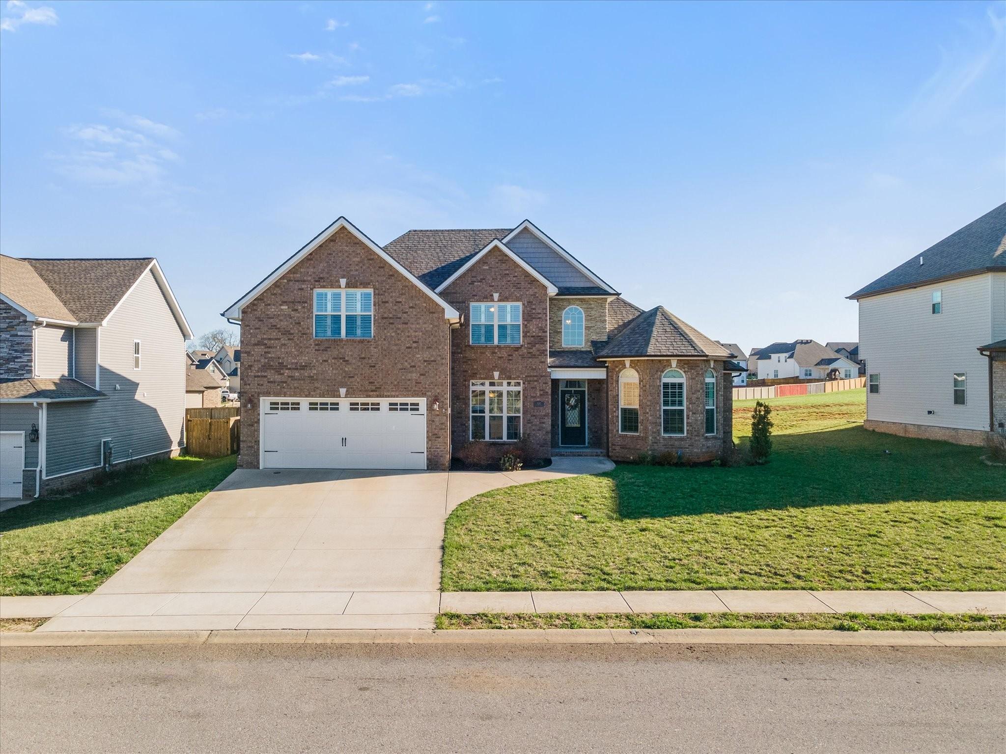 Tacoma Dr, Clarksville, TN 37043