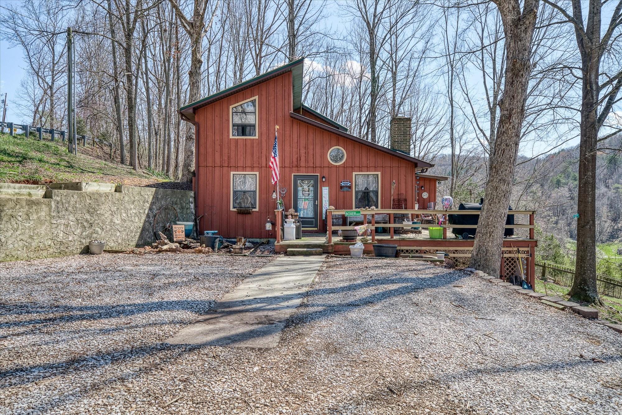 Rocky Point Rd, Cookeville, TN 38506