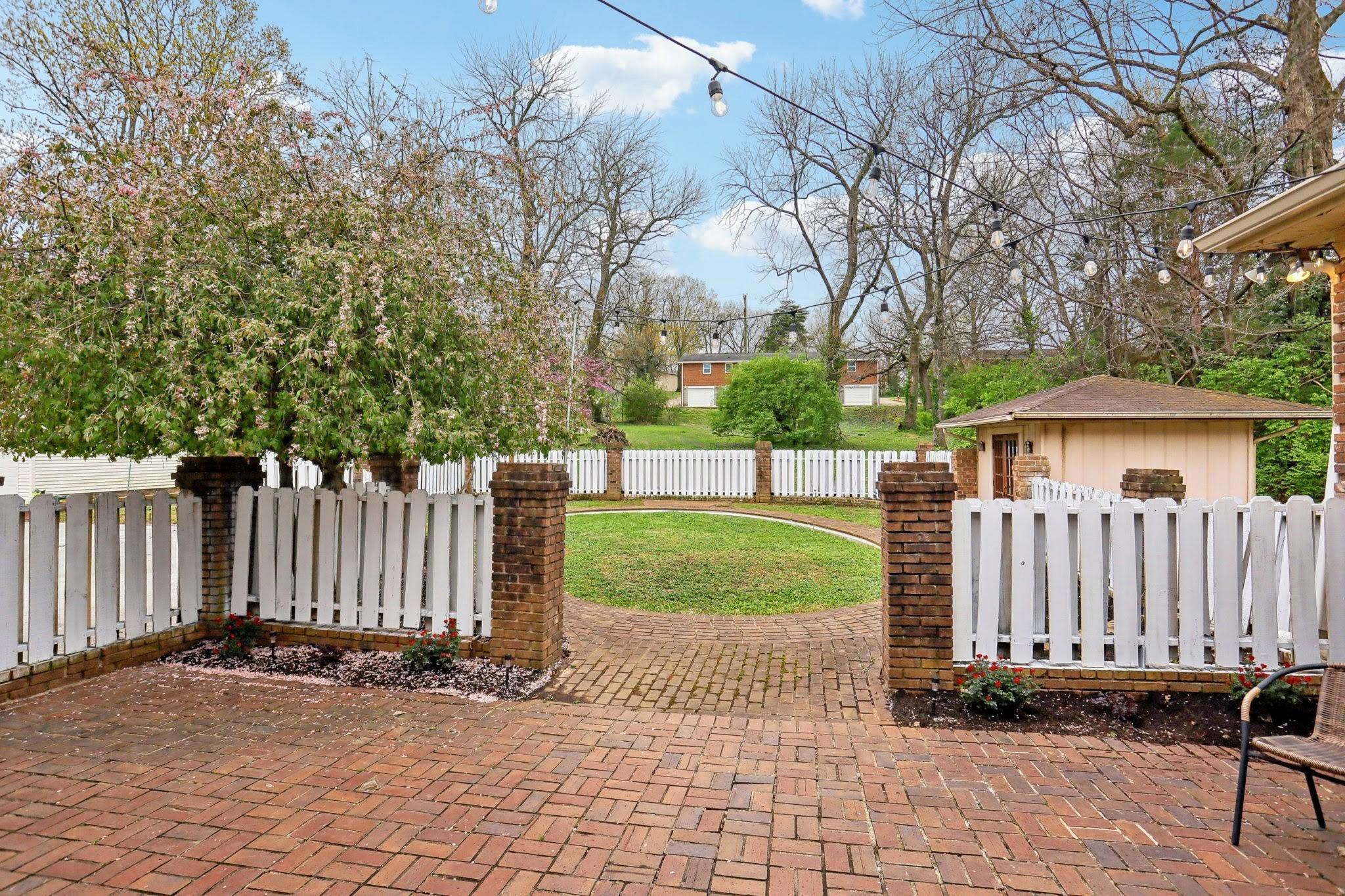 Broadmoor Dr, Nashville, TN 37216