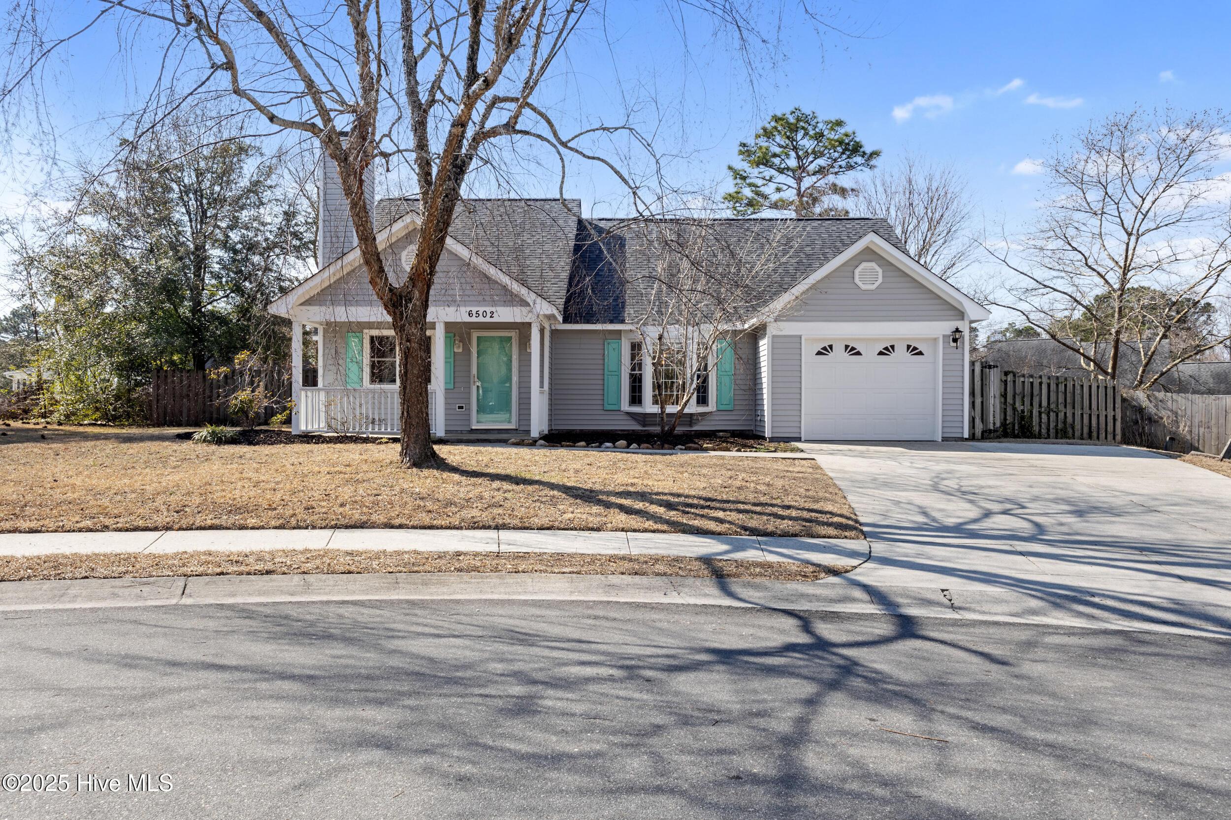 Red Bay Ct, Wilmington, NC 28405
