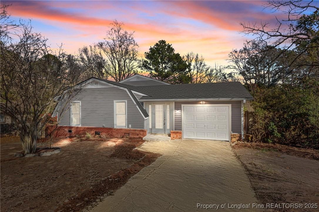 Lawnwood Dr, Fayetteville, NC 28304