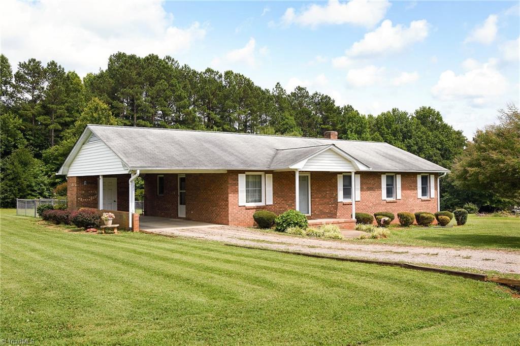 Wood Ln, Advance, NC 27006