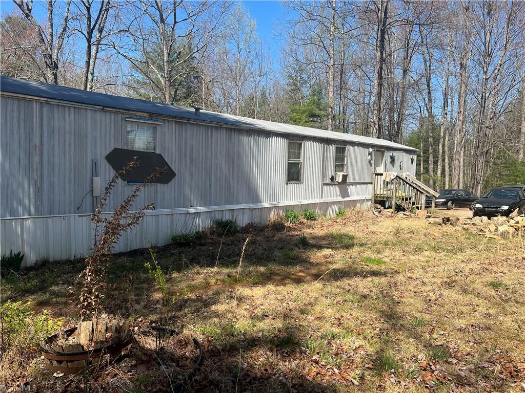 W Imogene Church Rd, Mount Airy, NC 27030