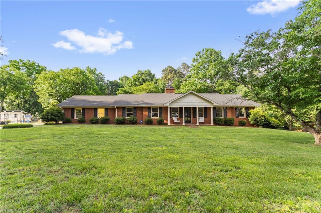 Woodcrest Dr, Winston Salem, NC 27104