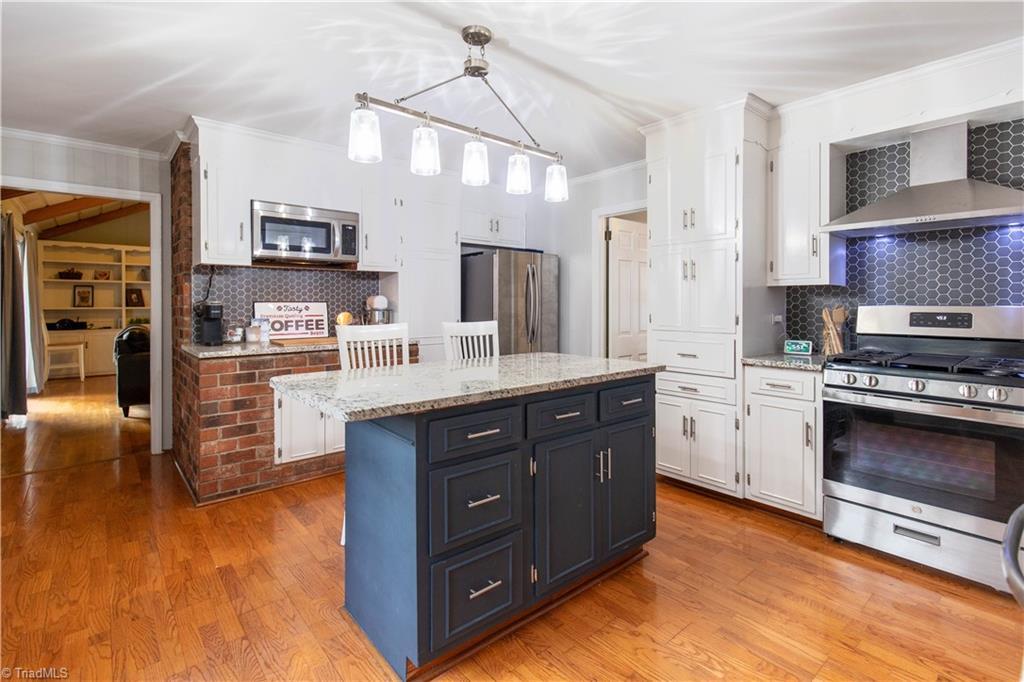 Wimbledon Pl, High Point, NC 27262