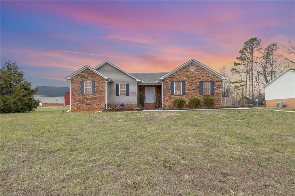 Gumtree Ct, Mocksville, NC 27028