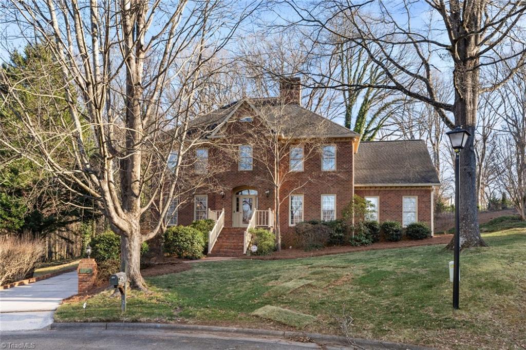 Ashley Glen Dr, Winston Salem, NC 27104