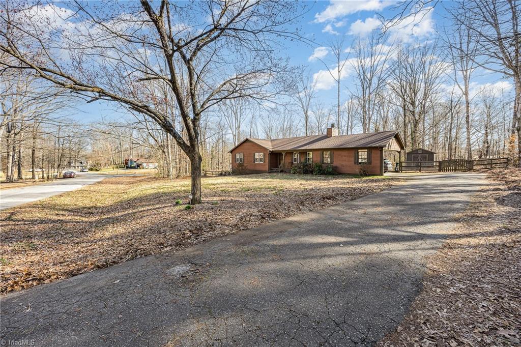 Carbine Ct, Winston Salem, NC 27101