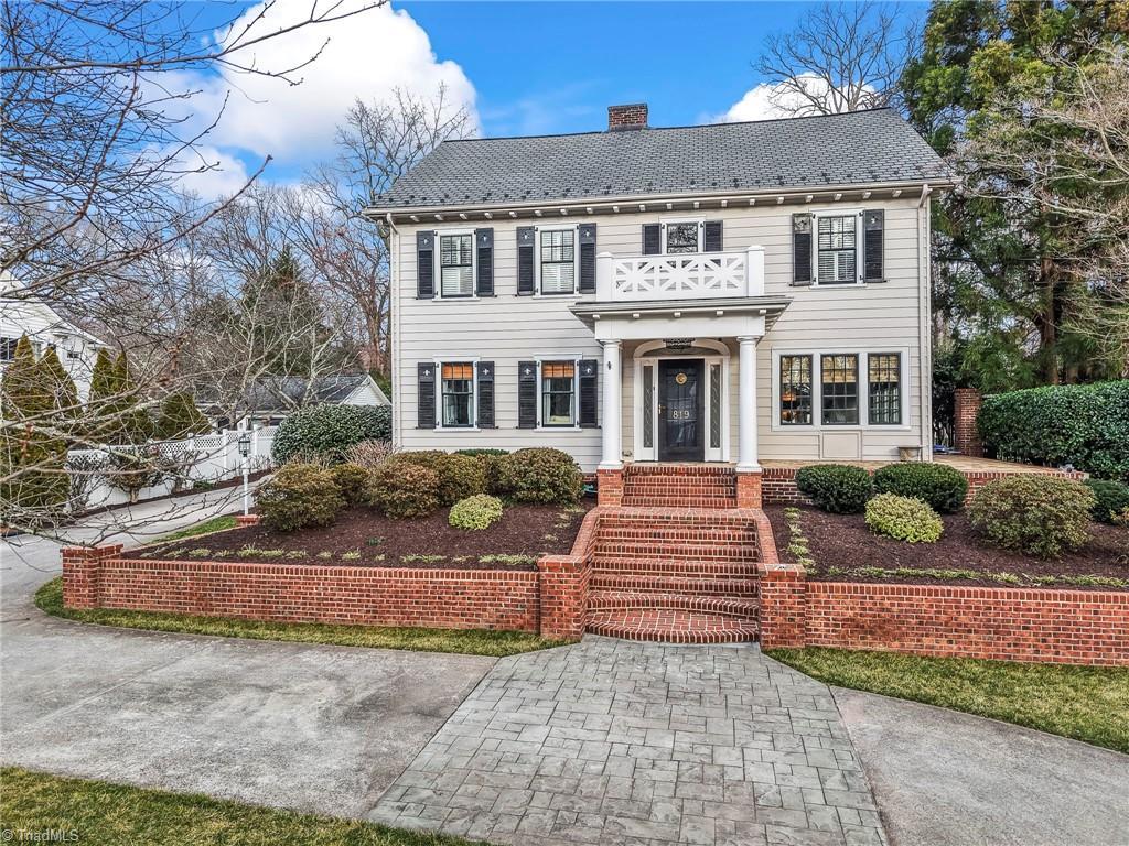 Oaklawn Ave, Winston Salem, NC 27104