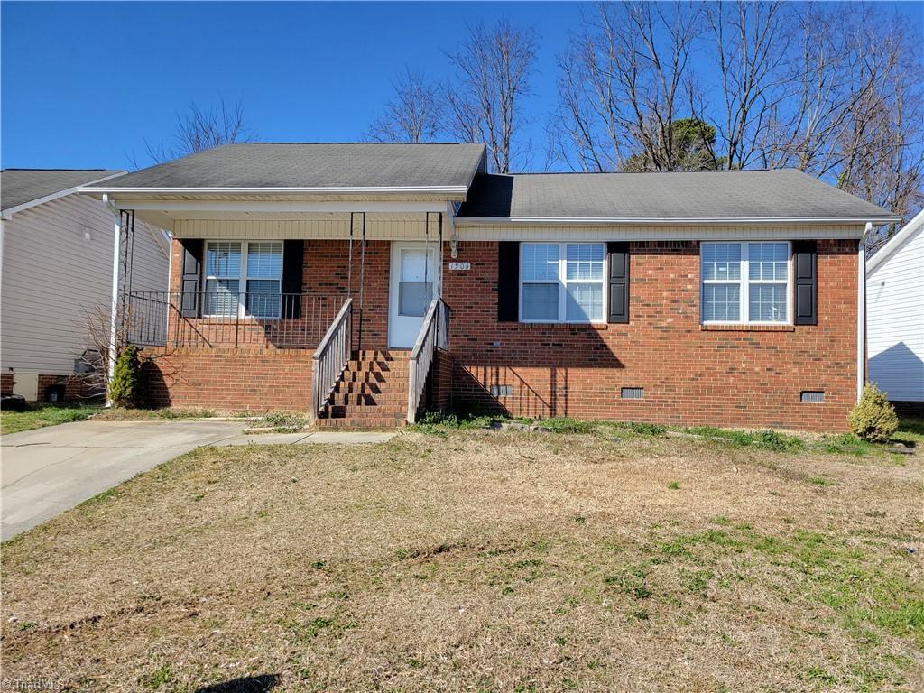 Blair Khazan Dr, Greensboro, NC 27405