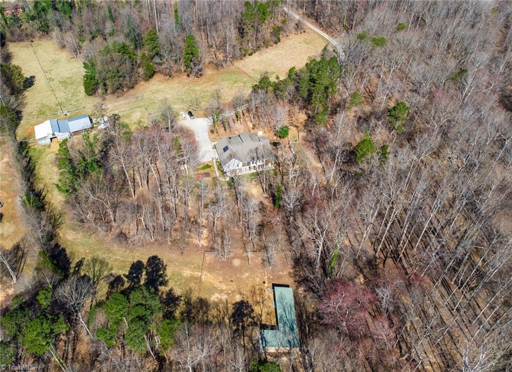 Inland Dr, Kernersville, NC 27284