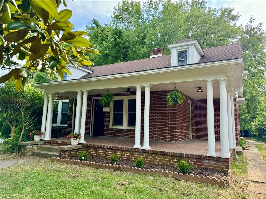 N Glenn Ave, Winston Salem, NC 27105