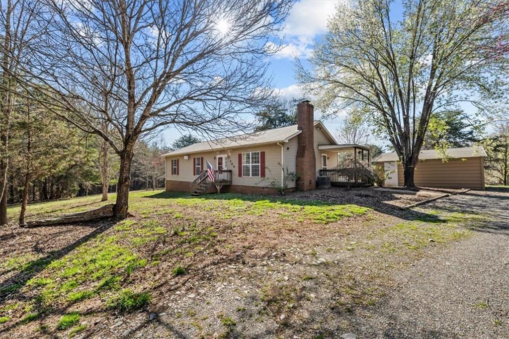 Mcdowell Country Trl, Asheboro, NC 27203