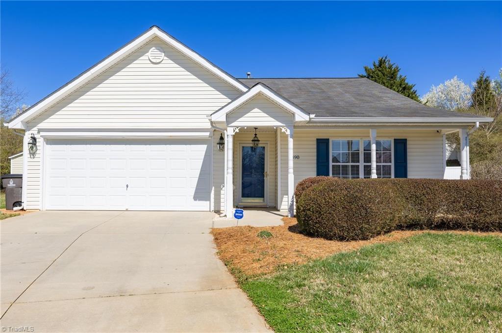 Creekview Ct, Kernersville, NC 27284