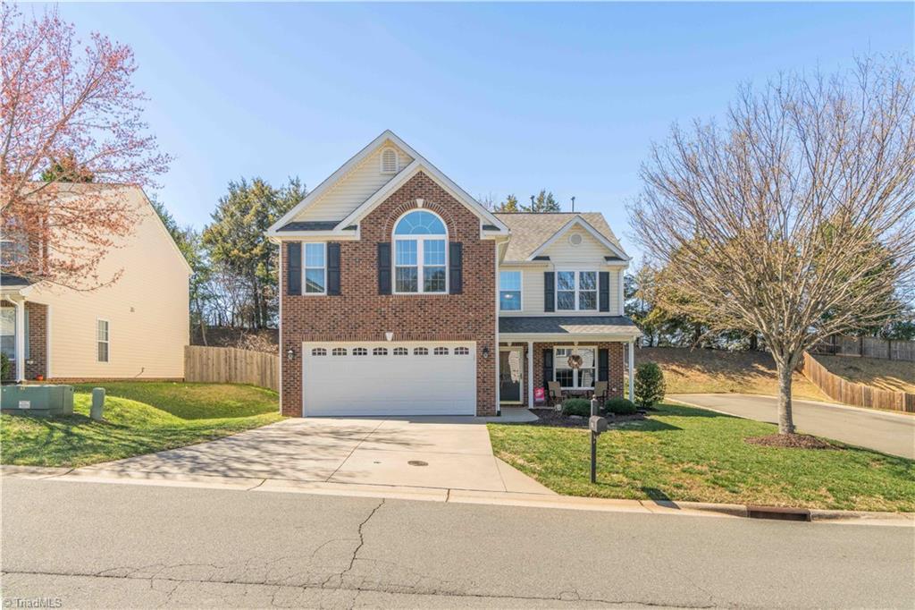Peachtree Meadows Cir, Kernersville, NC 27284