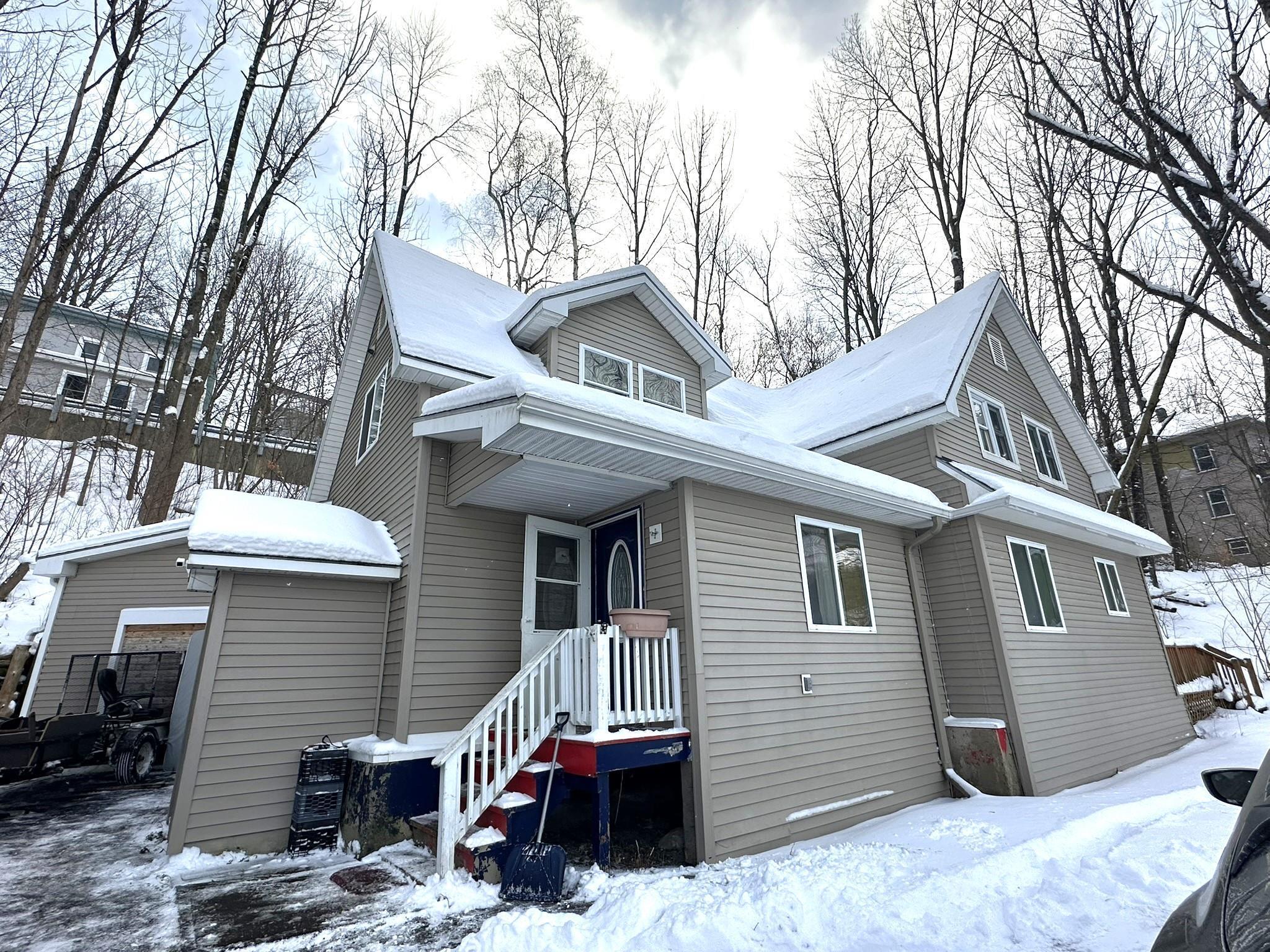 Main St, Newport, VT 05855